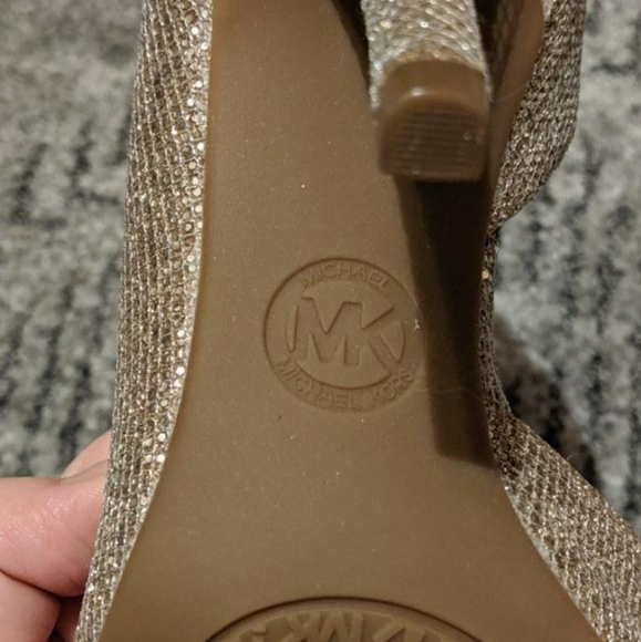 ⚜ Michael Kors Nathalie High Pump ⚜ - Picture 7 of 8